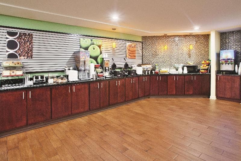 La Quinta Inn & Suites by Wyndham Florence 4