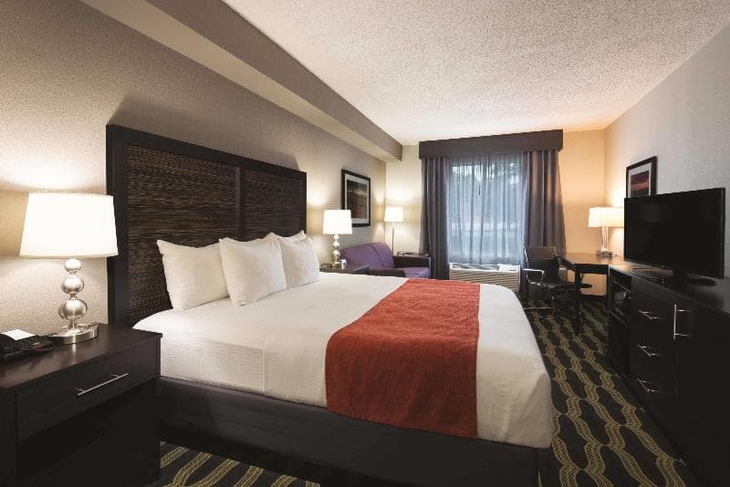 La Quinta Inn & Suites Lynchburg At Liberty Univ. 4