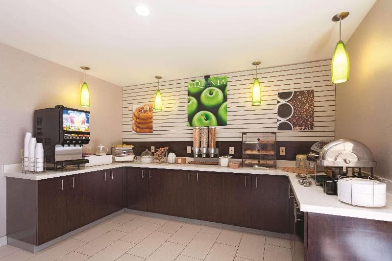 La Quinta Inn & Suites By Wyndham Knoxville North I-75 3