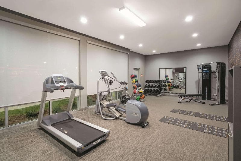 La Quinta Inn & Suites by Wyndham Opelika Auburn 2