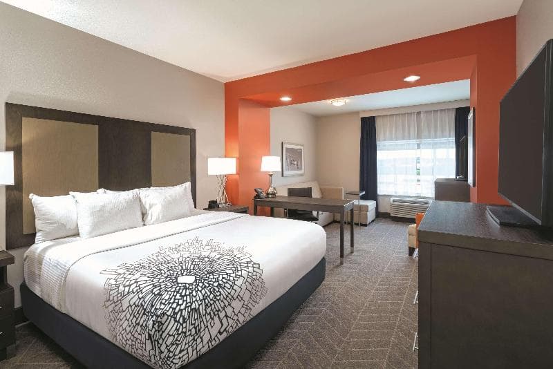 La Quinta Inn & Suites by Wyndham Opelika Auburn 4