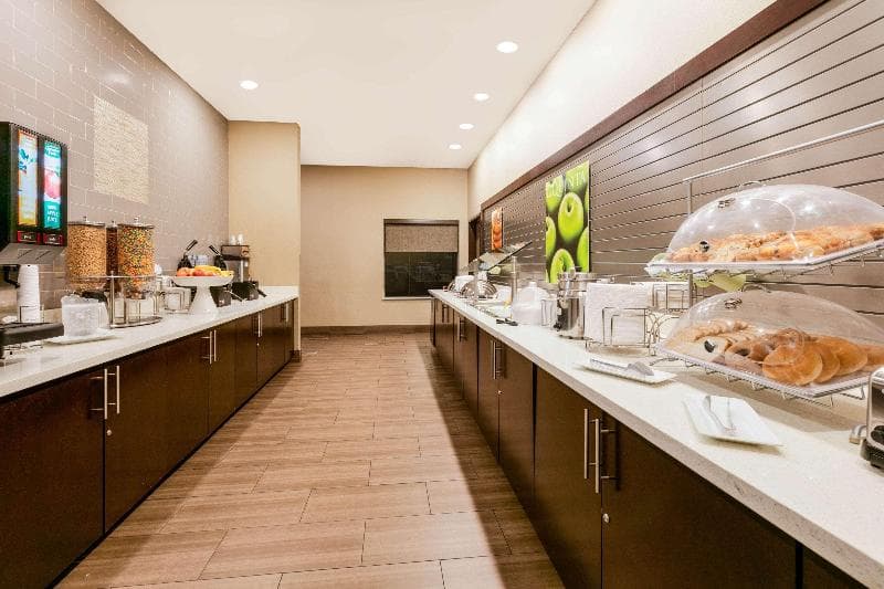 La Quinta Inn & Suites Tyler - University Area 4
