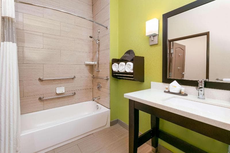 La Quinta Inn & Suites Tyler - University Area 5