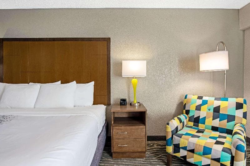 Comfort Inn & Suites 5