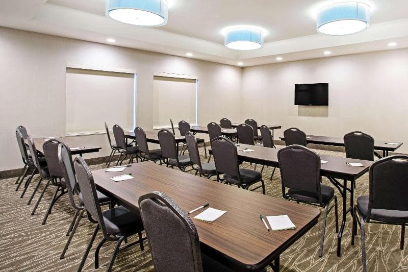 La Quinta Inn & Suites by Wyndham York photo 1