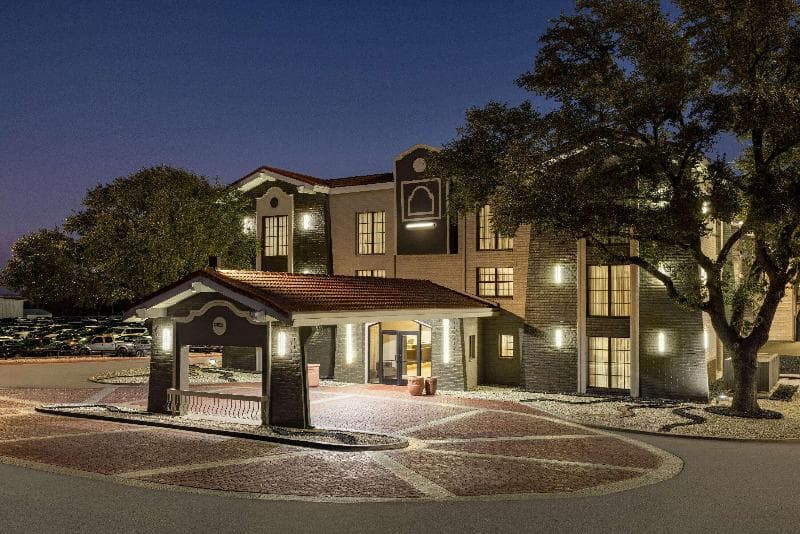 La Quinta Inn San Antonio I 35 N At Toepperwein 3