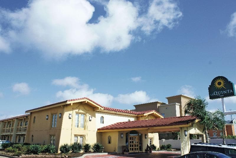 La Quinta Inn by Wyndham Clute Lake Jackson 2