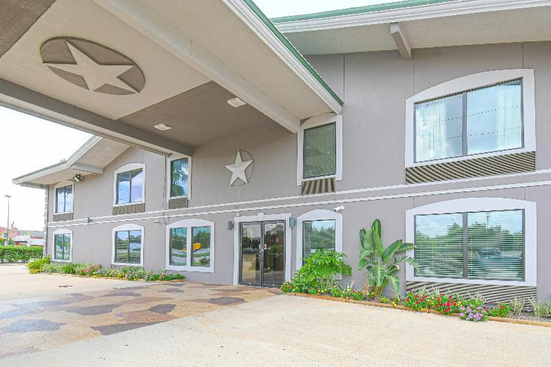 Hotel Shenandoah Woodlands Mall 3