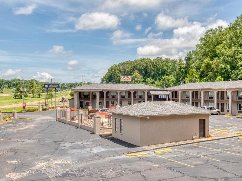 Oyo Hotel Vicksburg Southeast photo 1