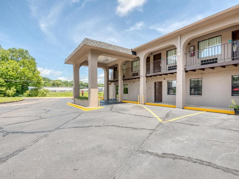 Oyo Hotel Vicksburg Southeast 3