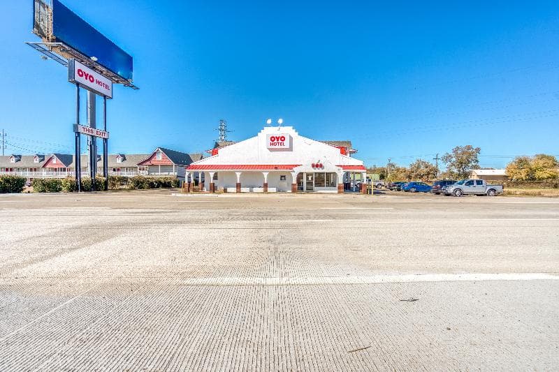 Oyo Hotel Waco University Area/ I-35 4