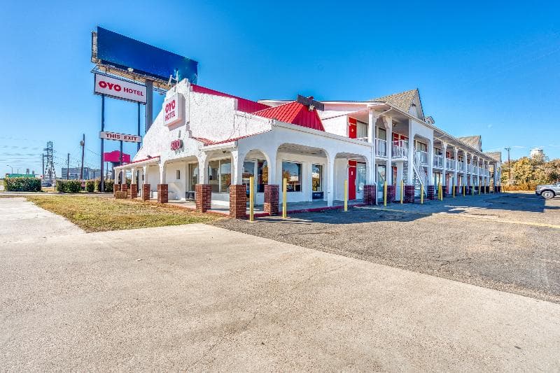 Oyo Hotel Waco University Area/ I-35 photo 1