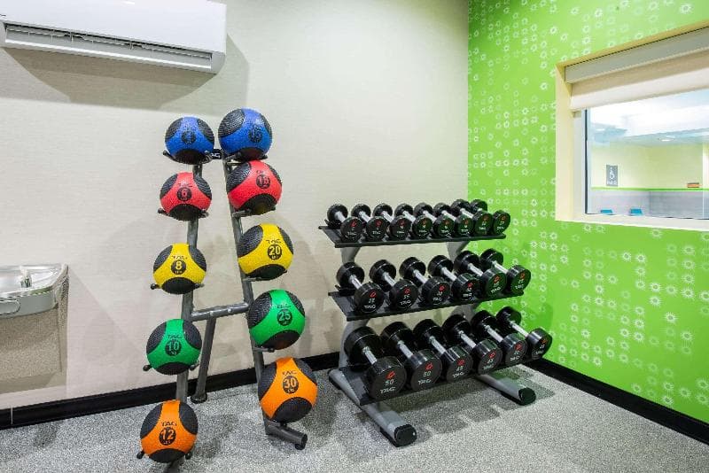 La Quinta Inn & Suites by Wyndham Buffalo Amherst 2