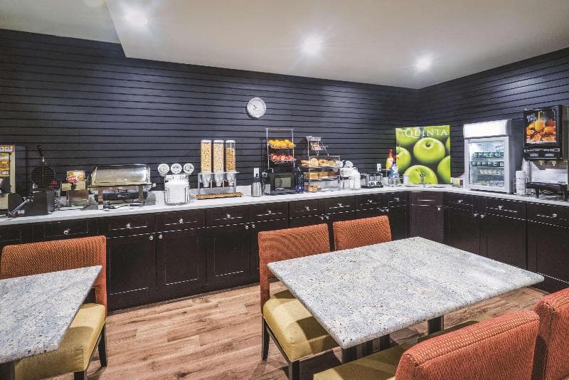 La Quinta Inn & Suites By Wyndham Brooklyn Central 3