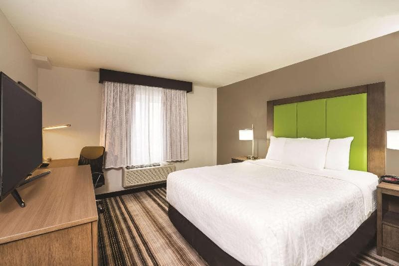 La Quinta Inn & Suites By Wyndham Brooklyn Central 4