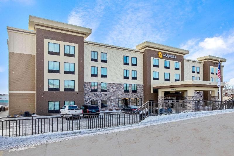 La Quinta Inn & Suites by Wyndham Gillette 2