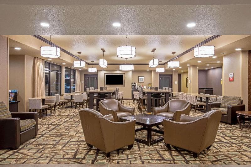 La Quinta Inn & Suites by Wyndham Gillette 5