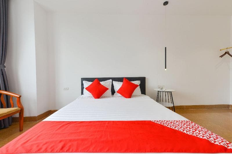 Bh Hotel by OYO Rooms photo 1