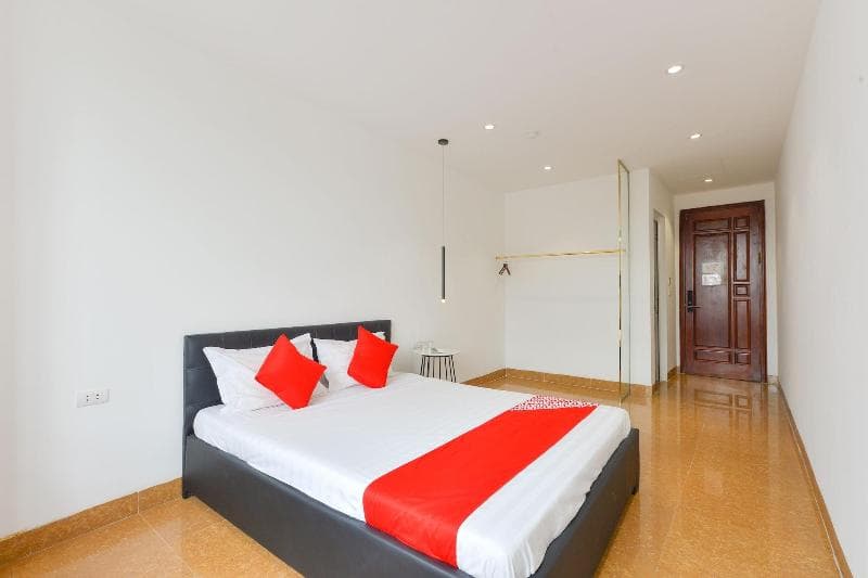Bh Hotel by OYO Rooms 2