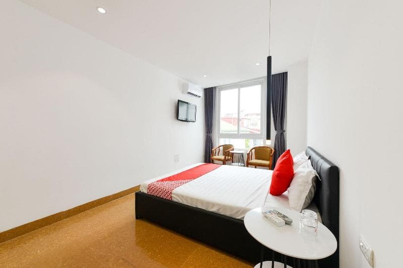 Bh Hotel by OYO Rooms 3