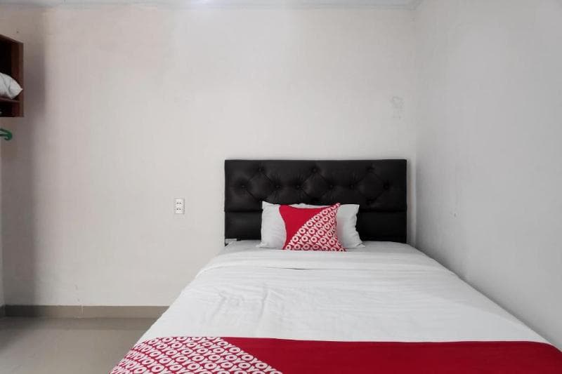 Super Oyo 621 Vania Residence 2