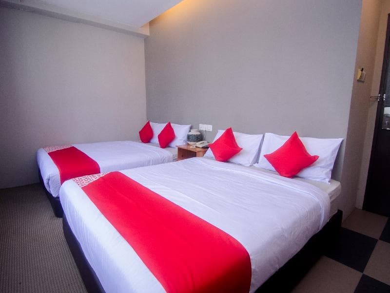 Oyo 910 Hills Residence 4