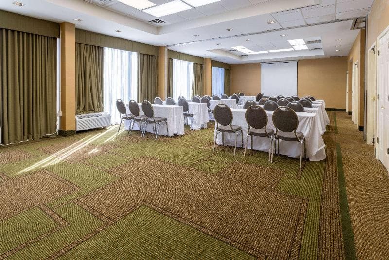 La Quinta Inn & Suites by Wyndham Kingsport TriCities Airpt main
