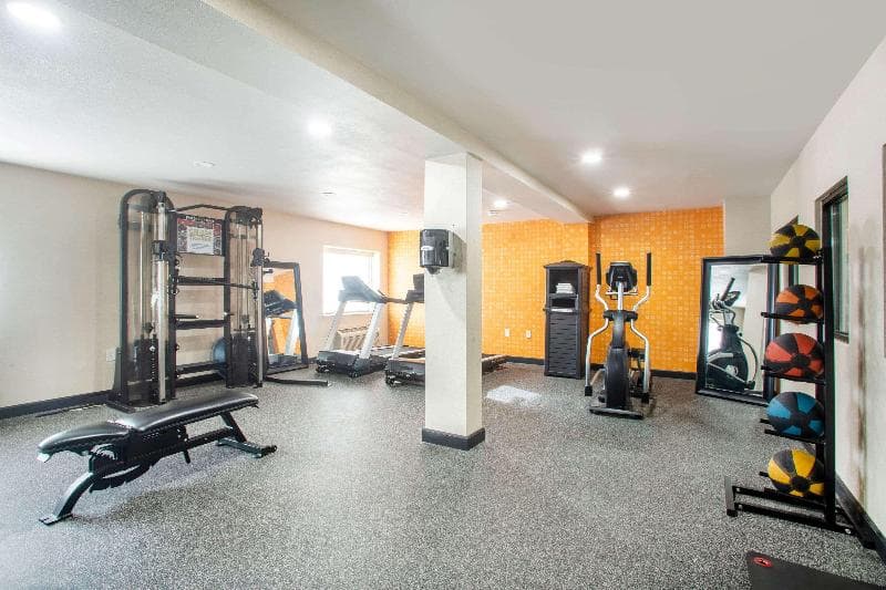 La Quinta Inn by Wyndham St Louis Hazelwood Airport North 2