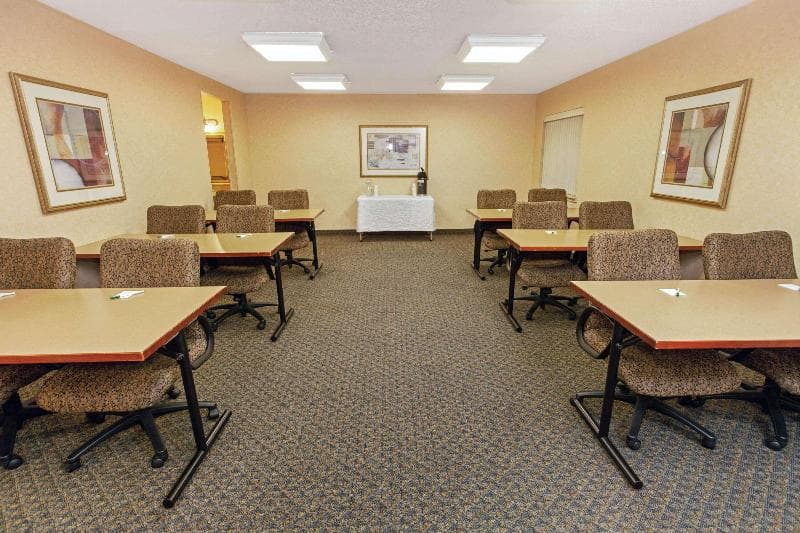 La Quinta Inn & Suites by Wyndham Stevens Point photo 1