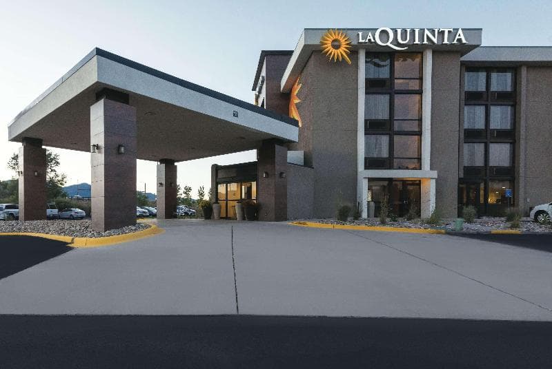 La Quinta Inn & Suites by Wyndham Colorado Springs North 3