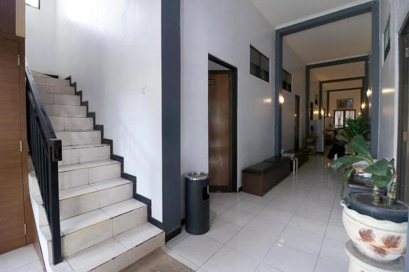 Reddoorz Plus Near Undip Tembalang 3