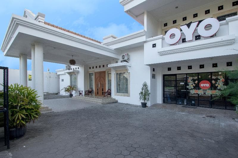 Oyo 1061 Aliya Homestay 5