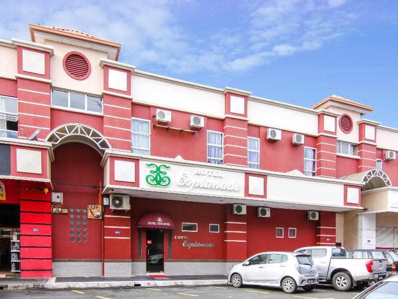 Oyo 43930 Hotel Esplanade 1