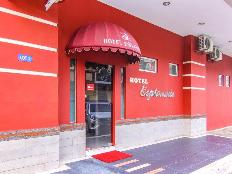 Oyo 43930 Hotel Esplanade 2