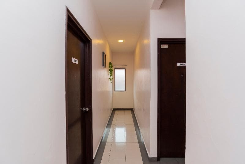 Oyo 44027 Golden Horse Hotel 5