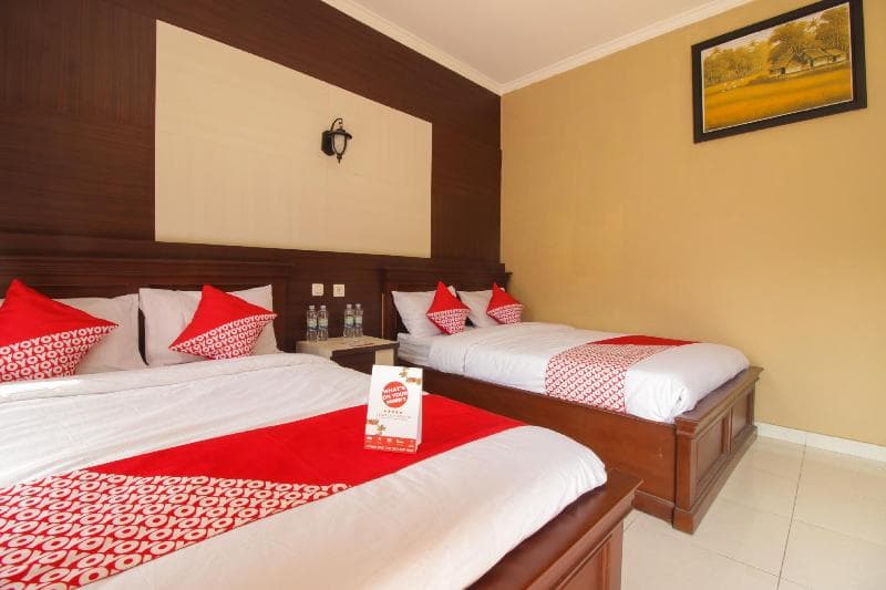 Oyo 820 Abad Baru Hotel main