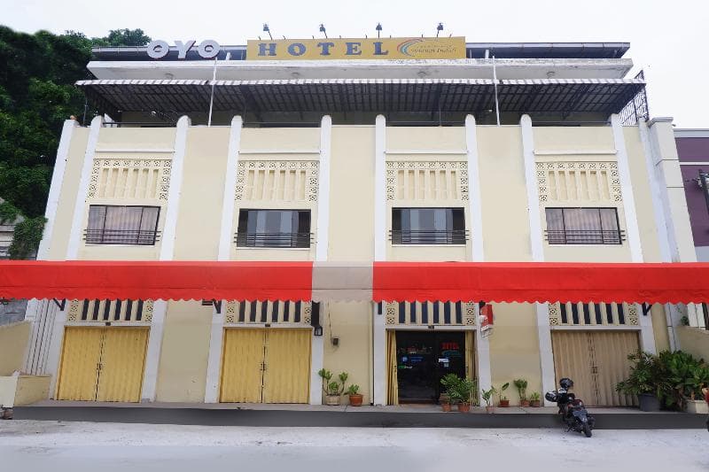 Hotel Pelangi Indah main