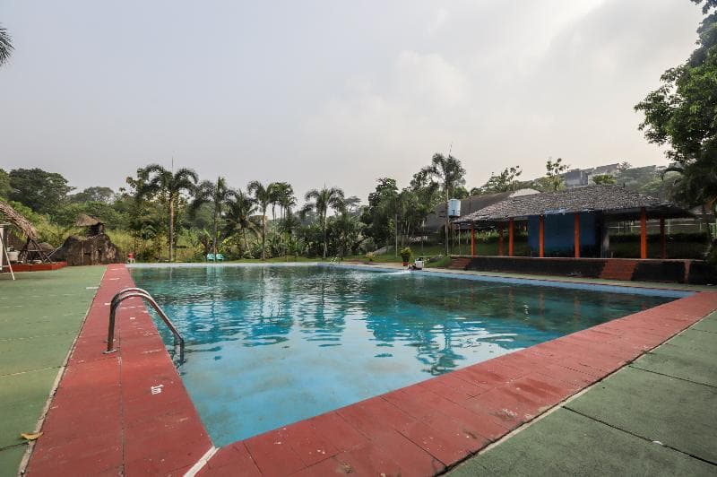 Oyo 883 Pavo Resort 4
