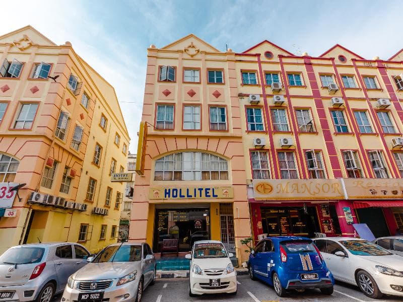 Oyo 1090 Hollitel Hotel Melaka 3