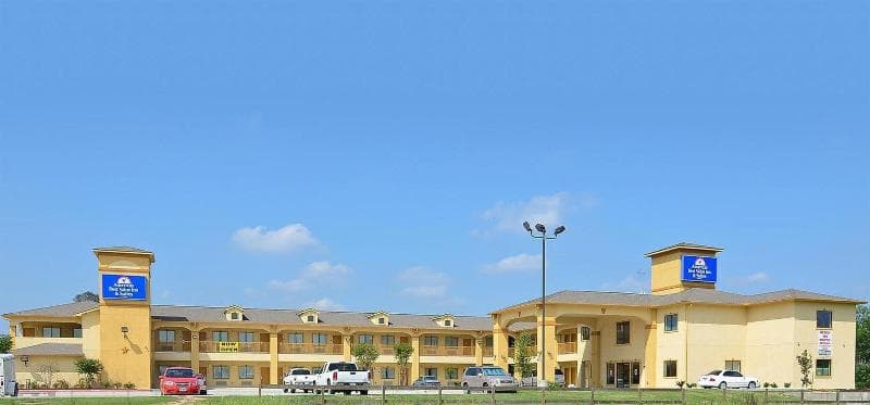 Americas Best Value Inn & Suites Tomball 4