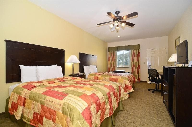 Americas Best Value Inn & Suites Tomball 5