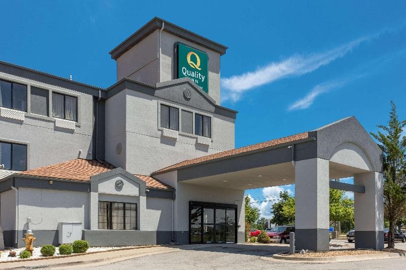 Quality Inn 3