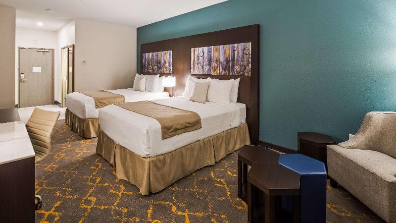 Best Western Plus Isanti 5
