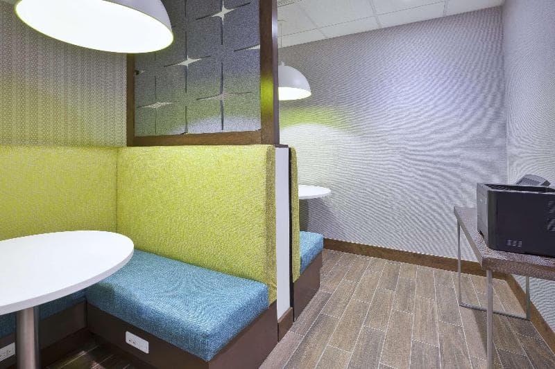 Hampton Inn & Suites Grandville Grand Rapids South photo 1