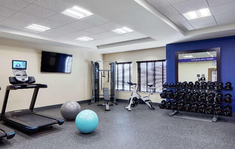 Hampton Inn & Suites Chicago Waukegan 2