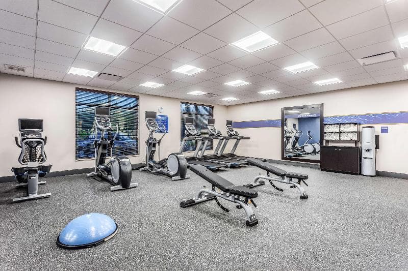Hampton Inn & Suites Kittery-Portsmouth 2