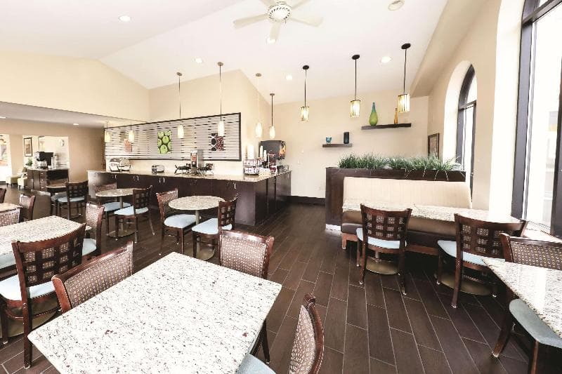 La Quinta Inn by Wyndham Sandusky near Cedar Point 3