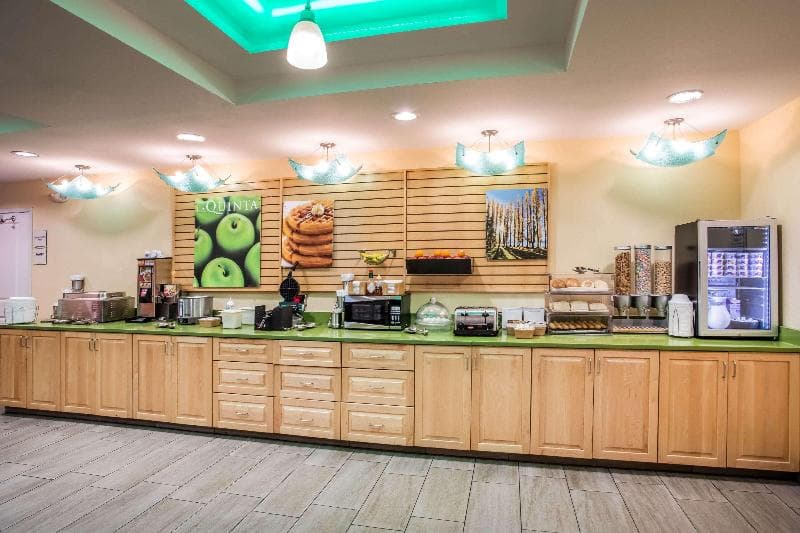 La Quinta Inn & Suites Rochester 3