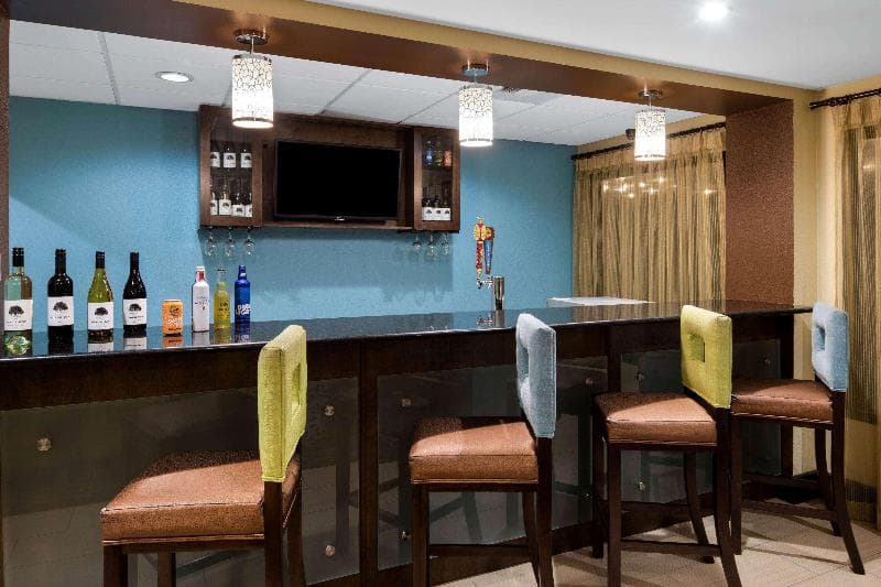 La Quinta Inn & Suites by Wyndham LaGrange / I-85 2