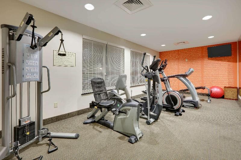 La Quinta Inn & Suites by Wyndham Starkville at MSU photo 1